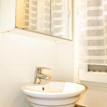 Charming Studio Near La Villette *